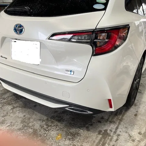 トヨタカローラツーリングの右リヤに衝突事故が発生しました。